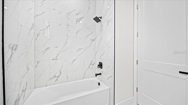 18 NE 11TH LANE, Cape Coral, FL 33909