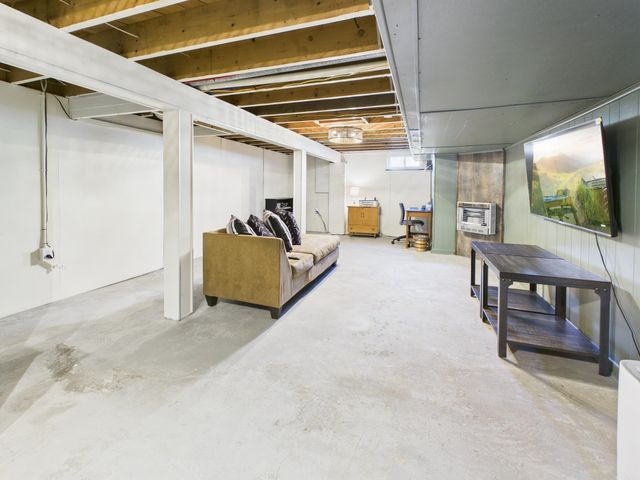 1943 County Road 15, South Point, OH 45680