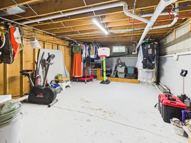 1943 County Road 15, South Point, OH 45680