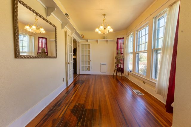 1115 Austin St, Coleman, TX 76834