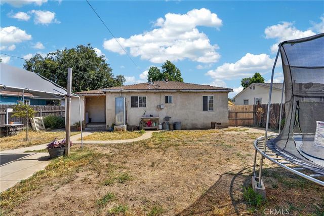 937 Fremont St, Pomona, CA 91766