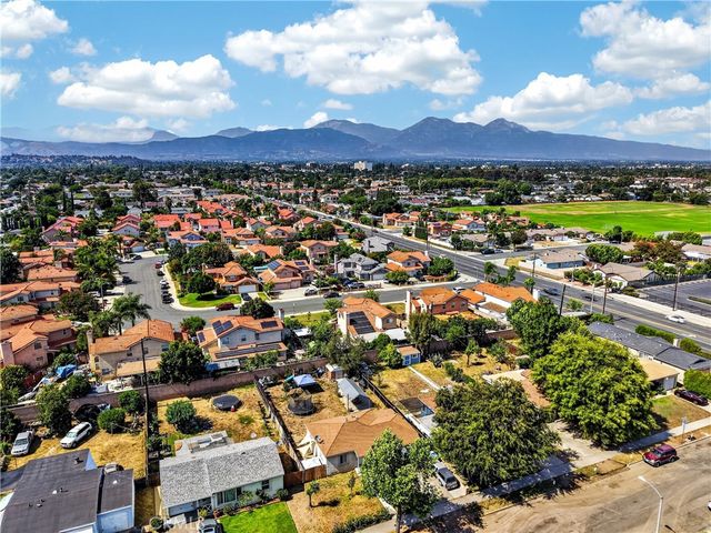 937 Fremont St, Pomona, CA 91766