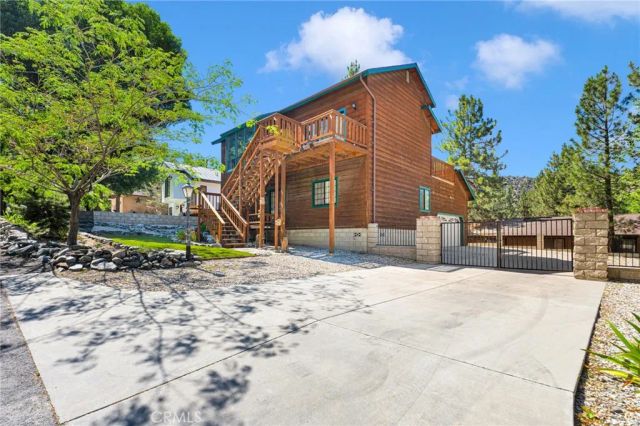 1880 Blackbird Rd., Wrightwood, CA 92397