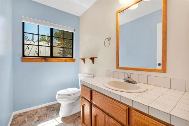 1880 Blackbird Rd., Wrightwood, CA 92397