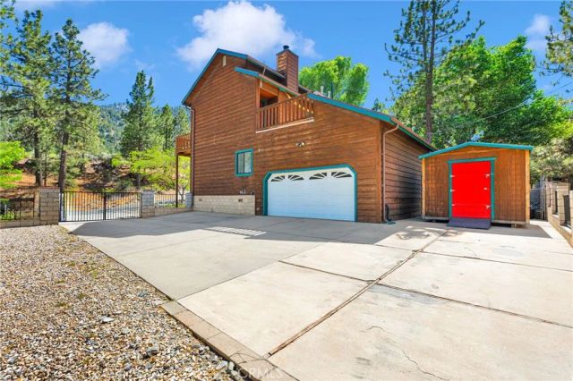 1880 Blackbird Rd., Wrightwood, CA 92397