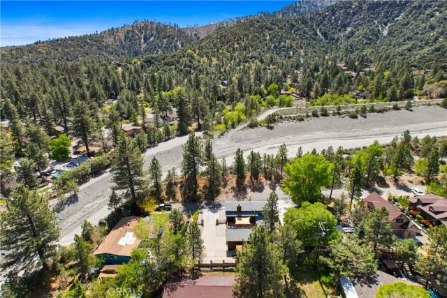 1880 Blackbird Rd., Wrightwood, CA 92397