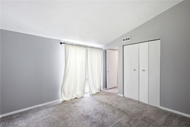 13 Sutton Place, Shaker Heights, OH 44120