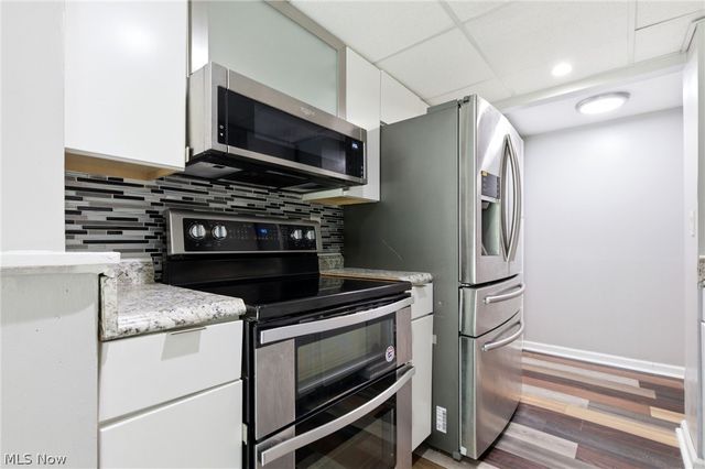 13 Sutton Place, Shaker Heights, OH 44120