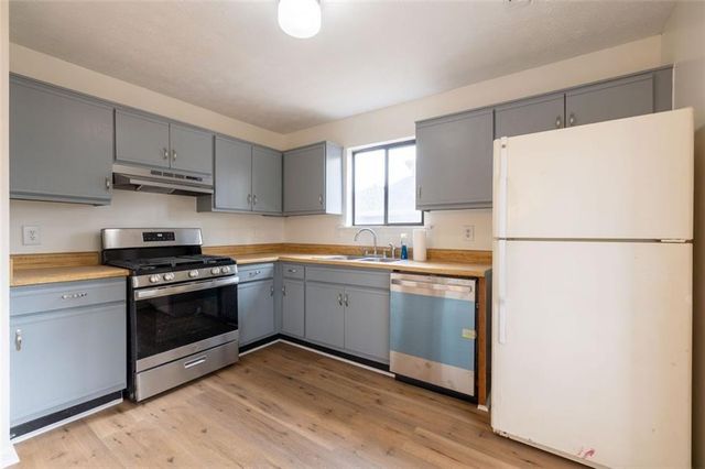 3927 CENTENNIAL Trail, Duluth, GA 30096