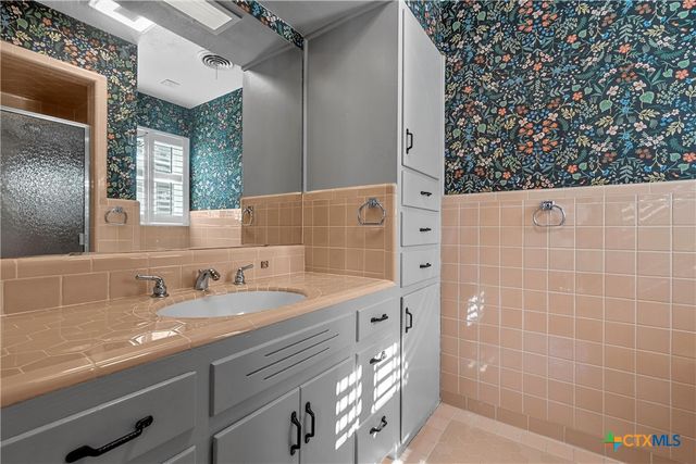 1317 N 9th Street, Temple, TX 76501