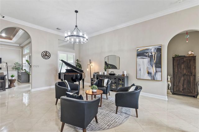 8346 SW 51st St, Davie, FL 33328