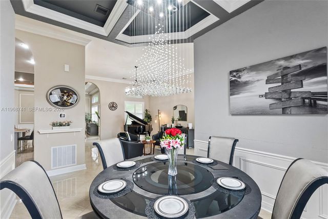 8346 SW 51st St, Davie, FL 33328