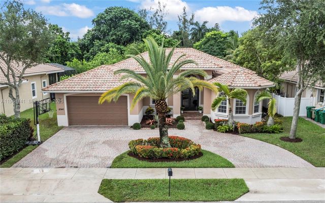 8346 SW 51st St, Davie, FL 33328