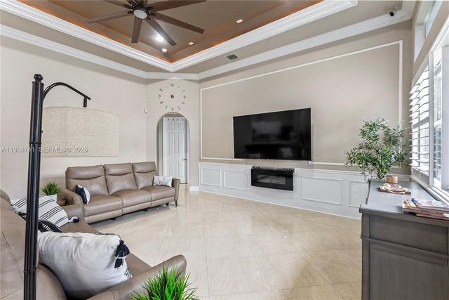 8346 SW 51st St, Davie, FL 33328