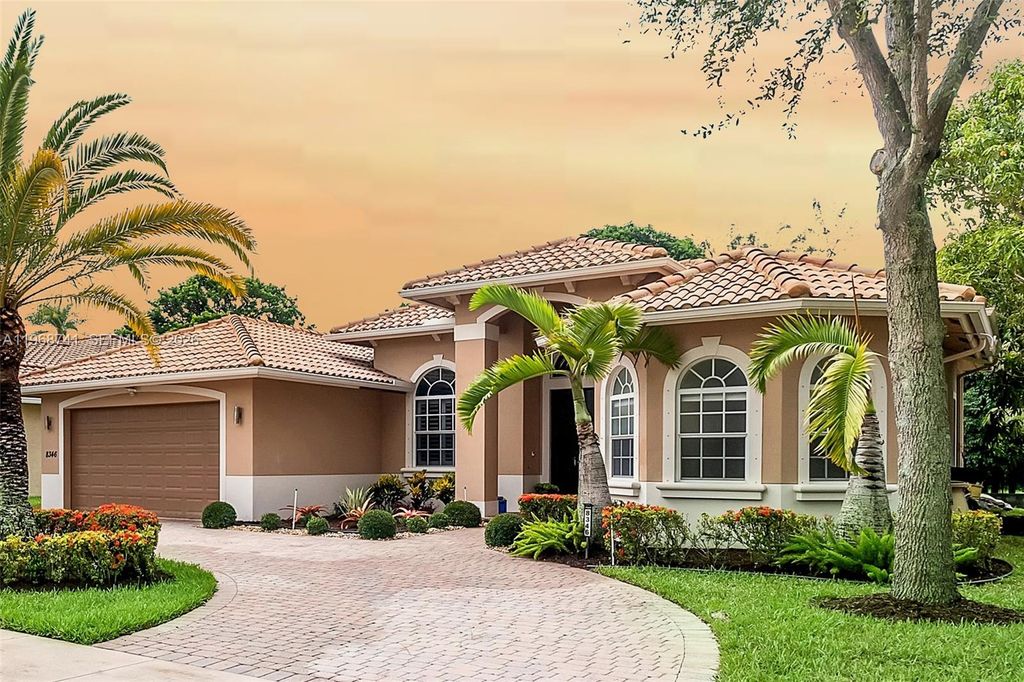 8346 SW 51st St, Davie, FL 33328