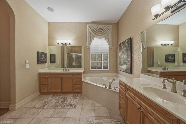 9149 Leatherwood LOOP, Lehigh Acres, FL 33936