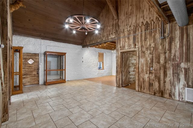 19104 S 4250 Road, Claremore, OK 74019