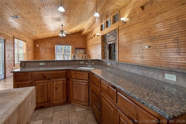 19104 S 4250 Road, Claremore, OK 74019