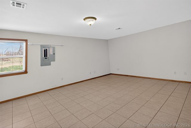 19104 S 4250 Road, Claremore, OK 74019