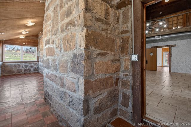 19104 S 4250 Road, Claremore, OK 74019