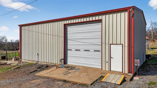 19104 S 4250 Road, Claremore, OK 74019
