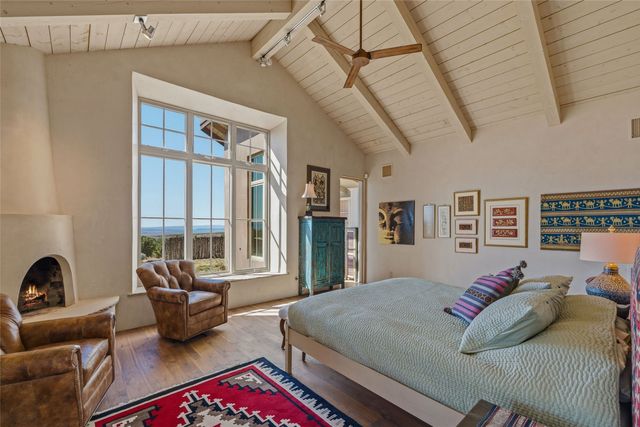 41 Heather Lane, Santa Fe, NM 87506