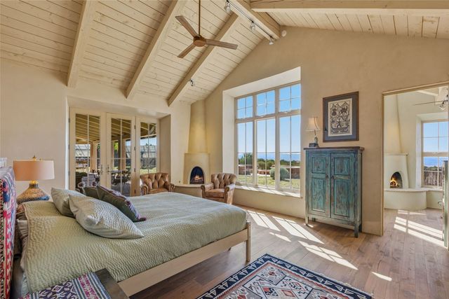 41 Heather Lane, Santa Fe, NM 87506