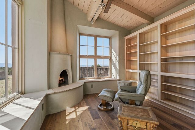 41 Heather Lane, Santa Fe, NM 87506