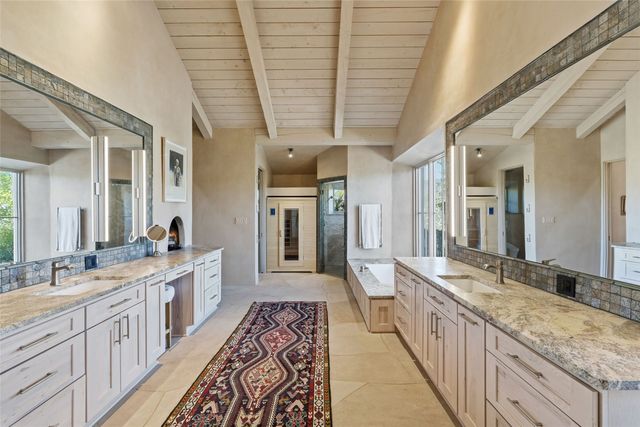 41 Heather Lane, Santa Fe, NM 87506