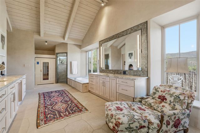 41 Heather Lane, Santa Fe, NM 87506