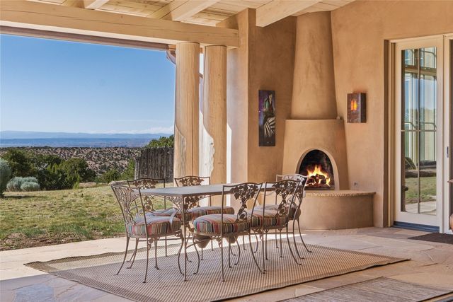 41 Heather Lane, Santa Fe, NM 87506