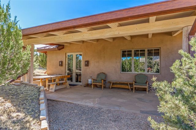 41 Heather Lane, Santa Fe, NM 87506