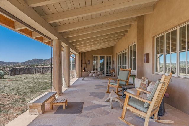 41 Heather Lane, Santa Fe, NM 87506