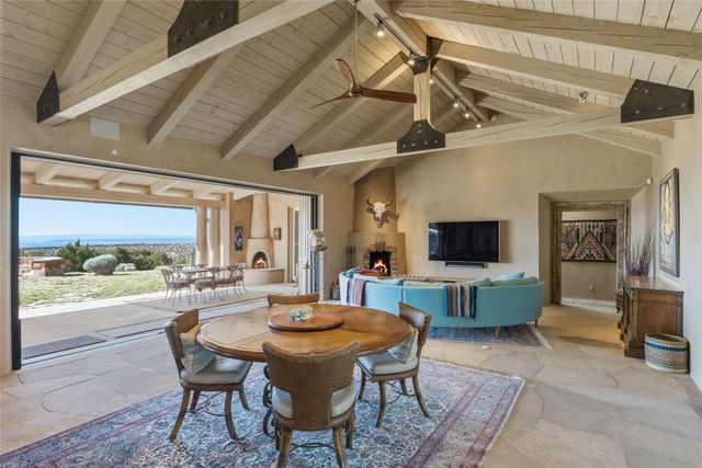 41 Heather Lane, Santa Fe, NM 87506