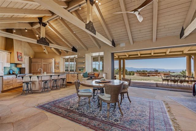 41 Heather Lane, Santa Fe, NM 87506