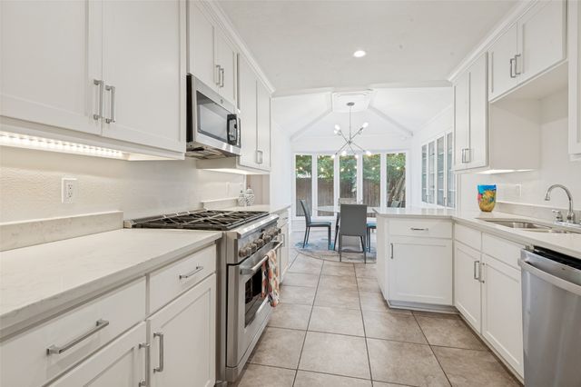 4230 Royal Ridge Drive, Dallas, TX 75229