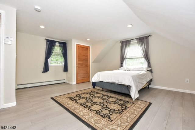 40 Poplar Grove Ter, West Milford Twp., NJ 07480
