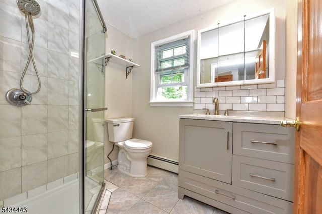 40 Poplar Grove Ter, West Milford Twp., NJ 07480