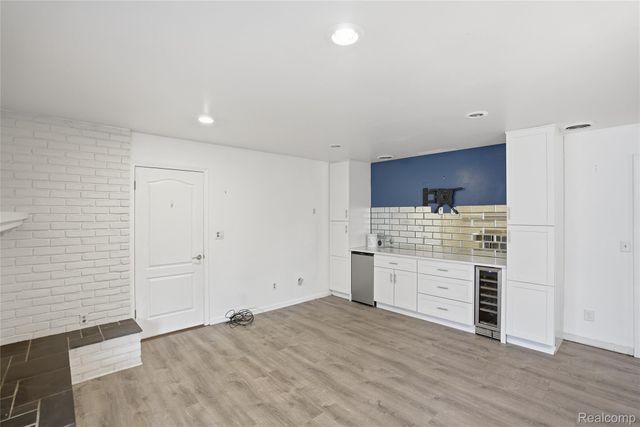 2707 Pine Ridge Road, West Bloomfield Charter Township, MI 48324