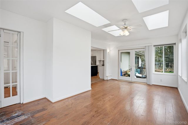 2707 Pine Ridge Road, West Bloomfield Charter Township, MI 48324