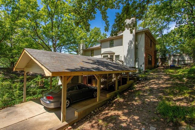21 Woodlore Circle, Little Rock, AR 72211