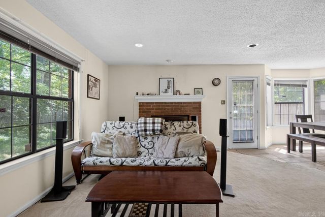21 Woodlore Circle, Little Rock, AR 72211