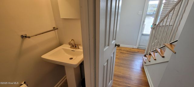 506 N Greensboro Street Apt 35, Carrboro, NC 27510