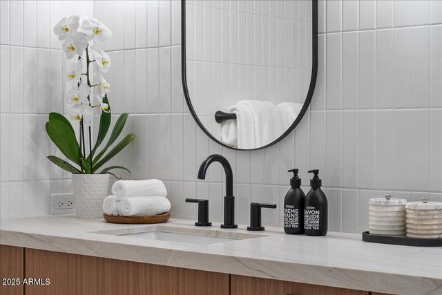 21682 N 53RD Drive, Glendale, AZ 85308