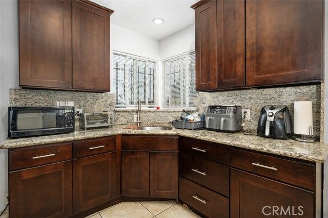 9819 S S. Normandie, Los Angeles, CA 90044