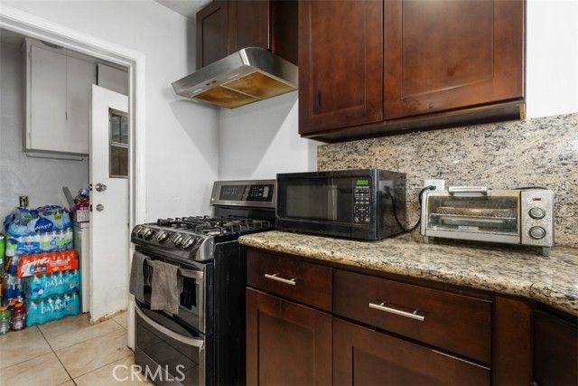 9819 S S. Normandie, Los Angeles, CA 90044