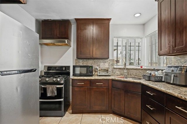 9819 S S. Normandie, Los Angeles, CA 90044