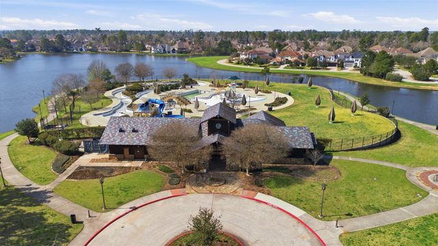 3 S Bayou Club Court, Spring, TX 77389