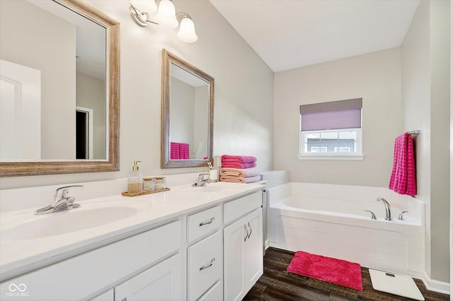 1750 Devonshire Avenue, Avon, IN 46123