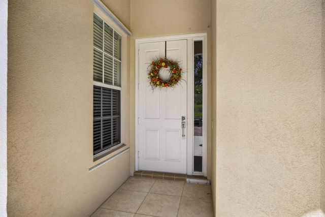 8704 Oldham Way, Palm Beach Gardens, FL 33412